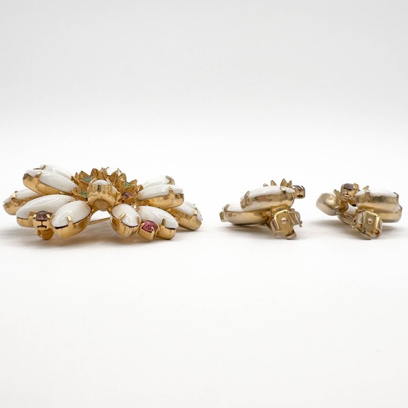 D&E Juliana White Milk Glass Navette Pastel Rhinestone Floral Brooch Earring Set - Picture 8 of 11